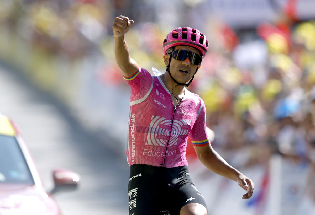 El ciclista ecuatoriano Richard Carapaz, del equipo EF Education - EasyPost, gana la 18.ª etapa del Tour de Francia, un recorrido de 185,2 km entre Voiron y Orcières-Merlette (Francia). //Foto, EFE: GUILLAUME HORCAJUELO
