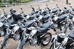 ¿Por qué no circulan las motos nuevas ni opera la grúa de tránsito?