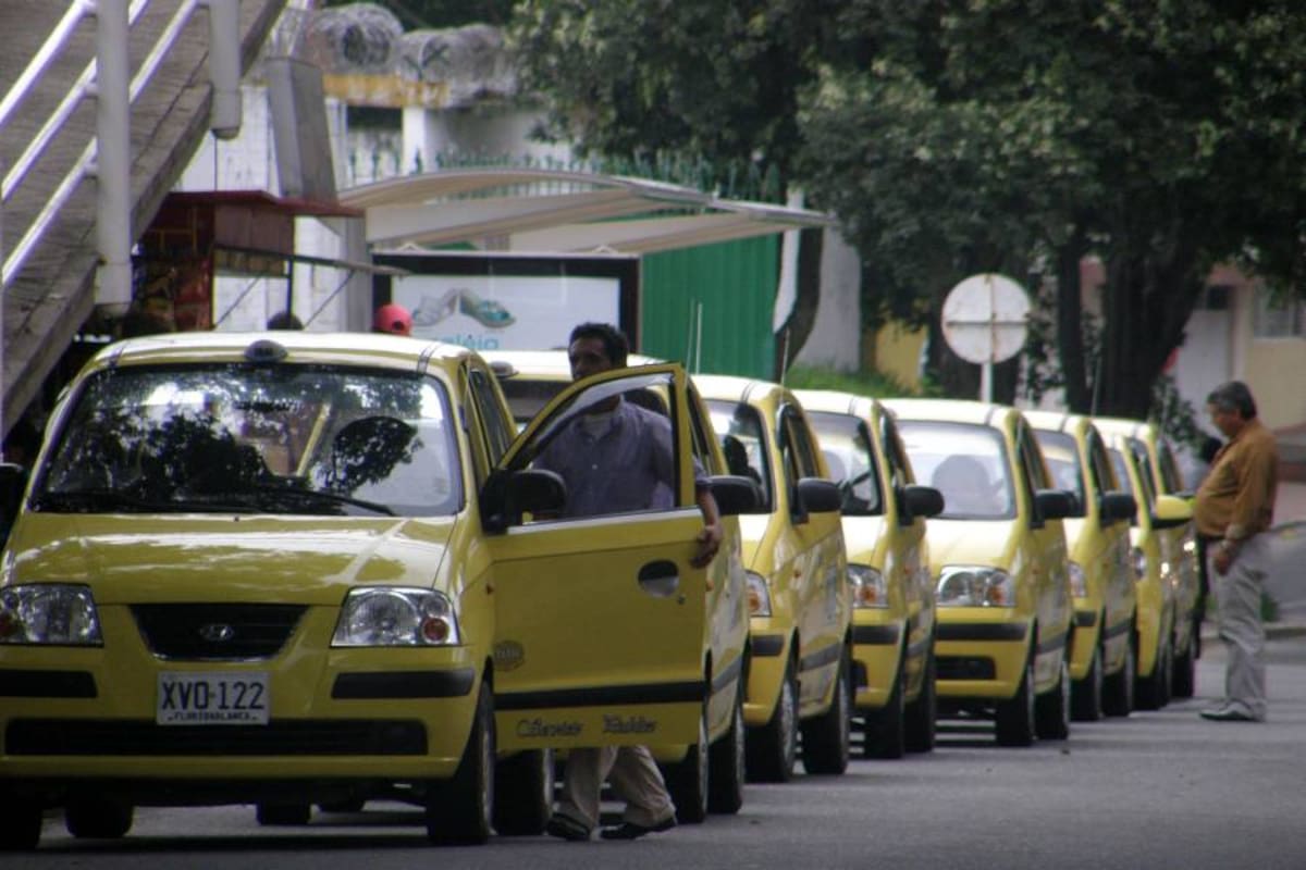 Tránsito de Bucaramanga cita a los taxistas para verificar y sellar taxímetros
