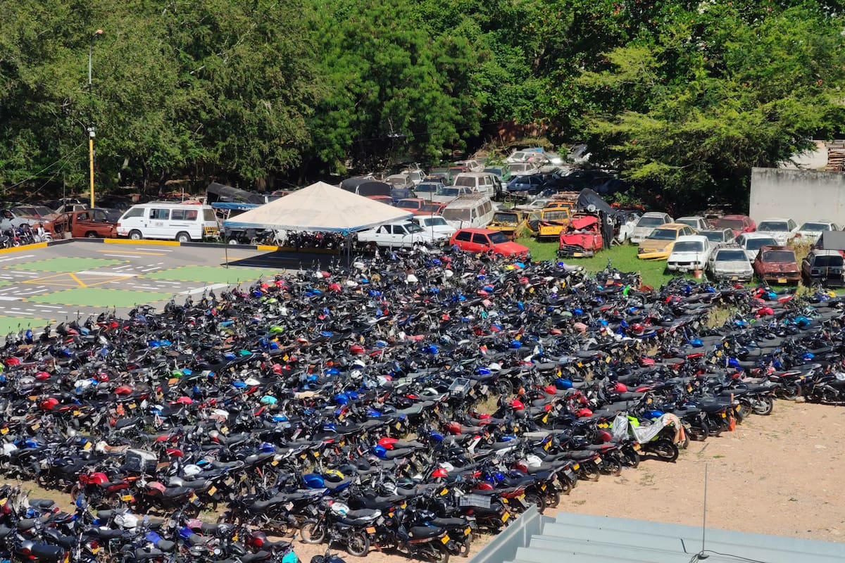 Cerca de 4.000 automotores se encuentran en los patios de Tránsito de Girón. Más del 90 % de estos inmovilizados son motocicletas. (Foto: Marco Valencia / VANGUARDIA)
