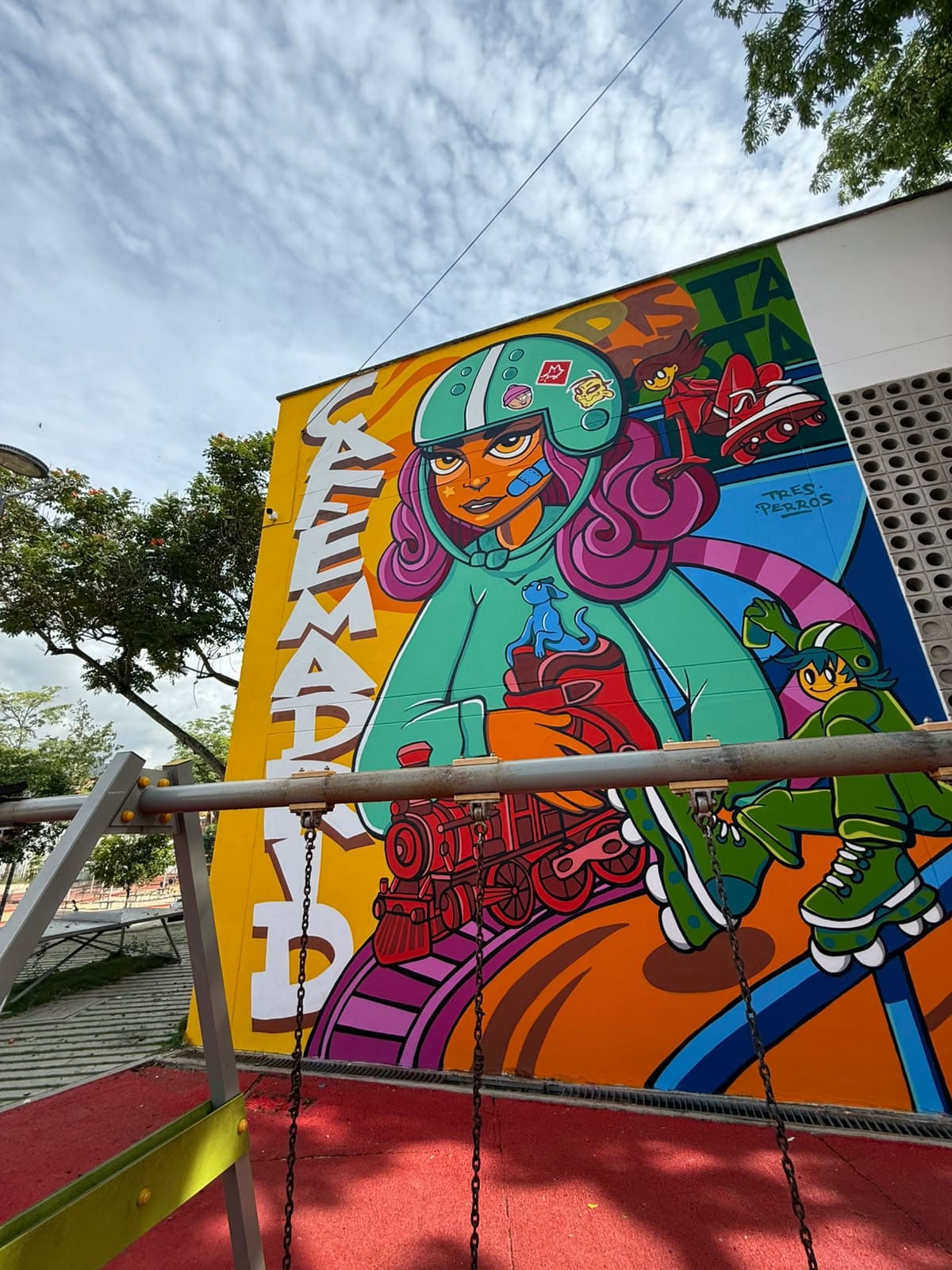 Tres Perros celebra 10 años de arte urbano en Bucaramanga con la exposición ‘Seguir ladrando’. Foto suministrada/VANGUARDIA