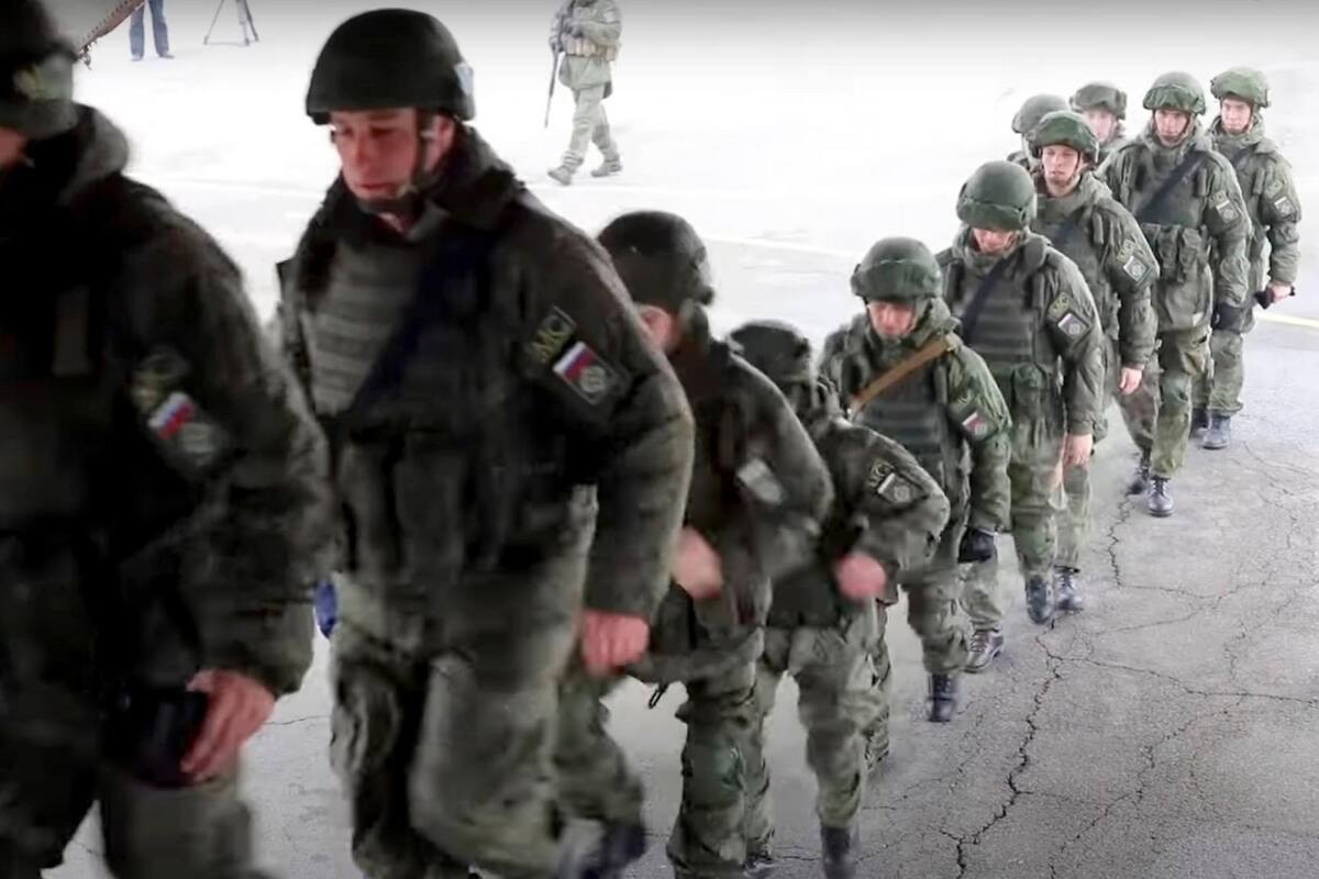 Rusia anunció hoy el repliegue de unas tropas que terminaron sus ejercicios cerca a la frontera, aunque muchas otras permanecen cerca a Ucrania. EFE / VANGUARDIA