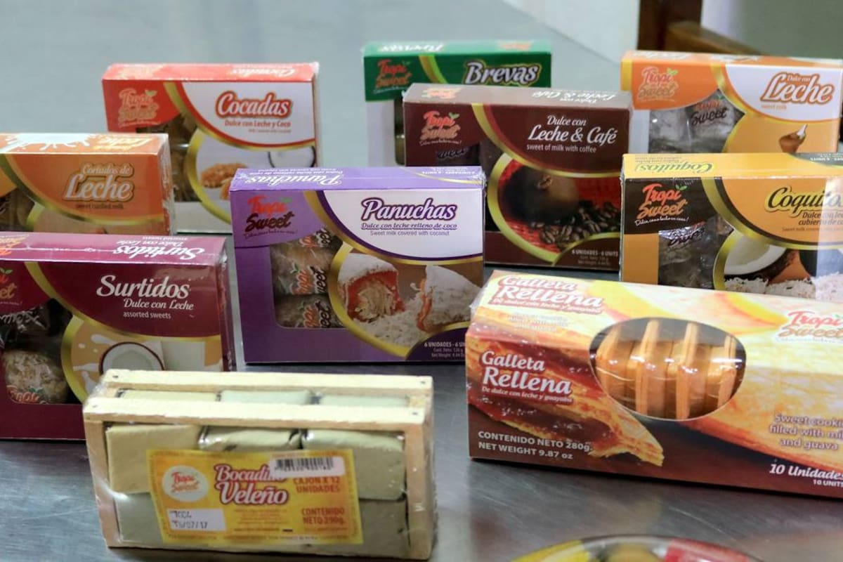 Inicialmente, los mazapanes eran el único producto preparado por la marca, pero con los años se incluyeron nuevos dulces. Hoy, los mazapanes solo representan el 2 % de las ventas de Tropi Sweet. (Foto: Fabián Hernández/ VANGUARDIA LIBERAL )