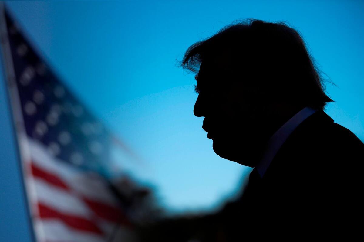 Según el diario The New York Times, las finanzas del mandatario Donald Trump están bajo presión debido a que pesan sobre él cientos de millones de dólares de deuda que han vencido y que él había garantizado que pagaría personalmente. (Foto: EFE / VANGUARDIA)