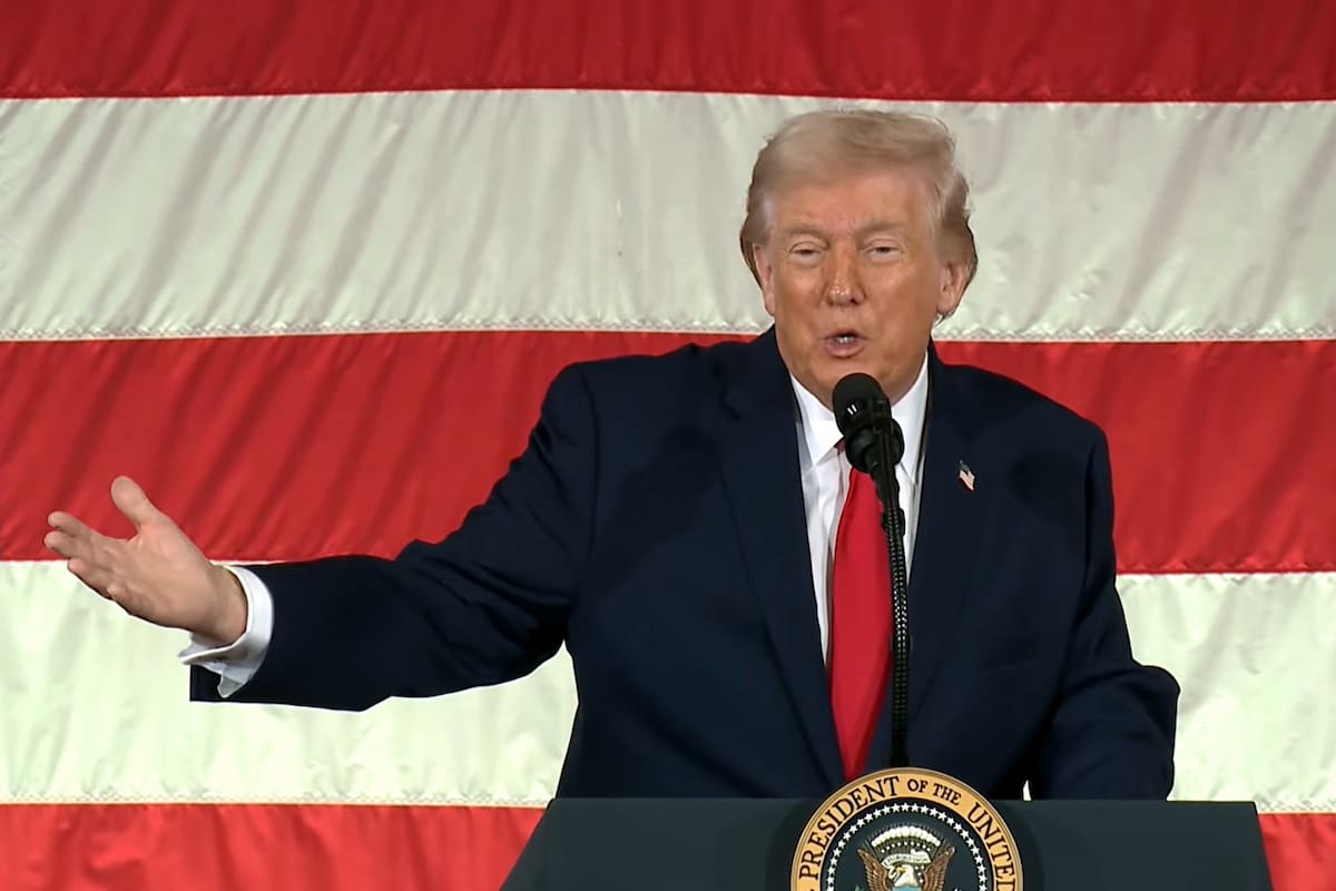 Captura de video de una transmisión de La Casa Blanca del presidente de EE.UU., Donald Trump, este viernes, en Fort Bragg en Carolina del Norte (EE.UU.). Trump alabó el operativo de las fuerzas especiales que culminó, el pasado 3 de enero, con la captura del expresidente venezolano, Nicolás Maduro. EFE/ La Casa Blanca /SOLO USO EDITORIAL/ SOLO DISPONIBLE PARA ILUSTRAR LA NOTICIA QUE ACOMPAÑA (CRÉDITO OBLIGATORIO)