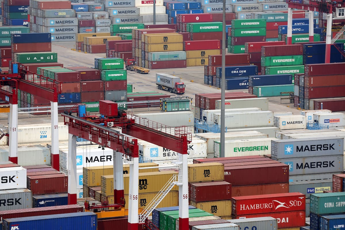 Trump endurece su estrategia comercial: EE.UU. enviará cartas a países con “tarifas para hacer negocios”. Foto: EFE