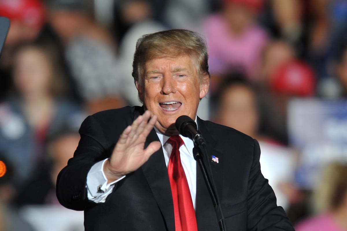 Trump endurece su estrategia comercial: EE.UU. enviará cartas a países con “tarifas para hacer negocios”. Foto: EFE