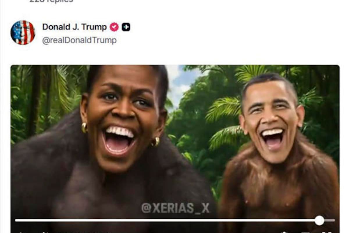 El presidente estadounidense, Donald Trump, publicó este jueves en su red Truth Social un vídeo sobre supuesto hackeo de máquinas de votación en el que en los últimos segundos aparecen el expresidente Barack Obama y su esposa, Michelle Obama, caracterizados como unos monos. La representación racista del matrimonio como chimpancés en una selva ocurre al final de un corte sobre la supuesta intervención para manipular las máquinas de votación de Dominion Voting System en las elecciones presidenciales de 2020 en las que el demócrata Joe Biden se impuso a Trump. EFE/Red Truth Social -SOLO USO EDITORIAL/SOLO DISPONIBLE PARA ILUSTRAR LA NOTICIA QUE ACOMPAÑA (CRÉDITO OBLIGATORIO)-