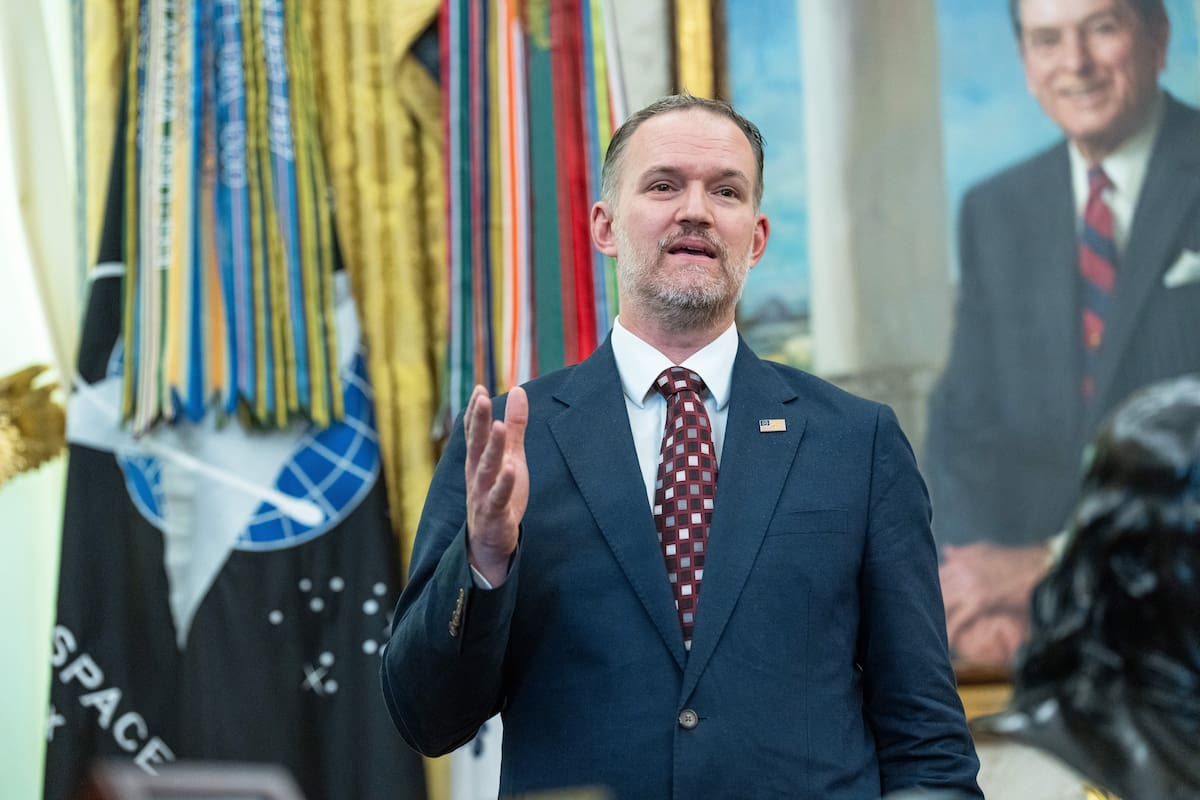 Washington (United States of America), 06/08/2026.- United States Trade Representative Jamieson Greer attends an Executive Order signing event in the Oval Office of the White House in Washington, DC, USA, 06 August 2026. President Donald Trump signed an Executive Order aiming to curtail birth tourism and birthright citizenship despite a Supreme Court opinion earlier this summer validating the 14th Amendment. (Estados Unidos) EFE/EPA/Aaron Schwartz / POOL