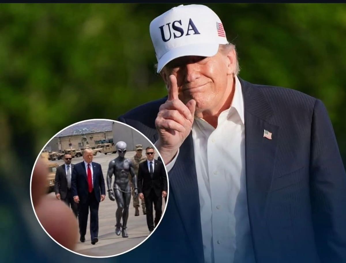 Donald Trump publicó una foto generada con inteligencia artificial en la que se muestra junto a un alienígena esposado y soldados en una base militar, tras su decreto en el que ordenó desclasificar archivos sobre OVNIs y vida extraterrestre.