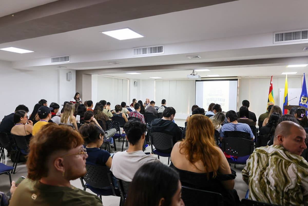 Estudiantes, docentes y realizadores se unieron para celebrar el cine en Enfocados UDES.