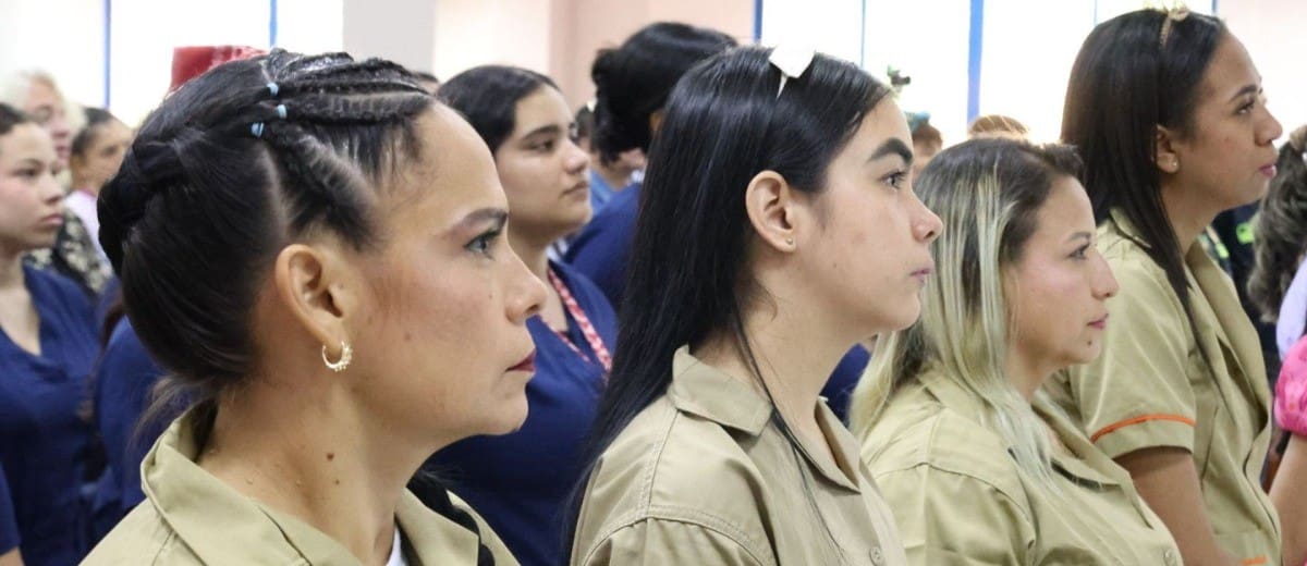 La Universidad de Santander (UDES) fue escenario del Primer Foro Regional “Leyendas penitenciarias y carcelarias que construyen sociedades resilientes”, un espacio académico organizado junto al Instituto Nacional Penitenciario y Carcelario (Inpec) para reflexionar sobre los retos y oportunidades del sistema penitenciario colombiano.