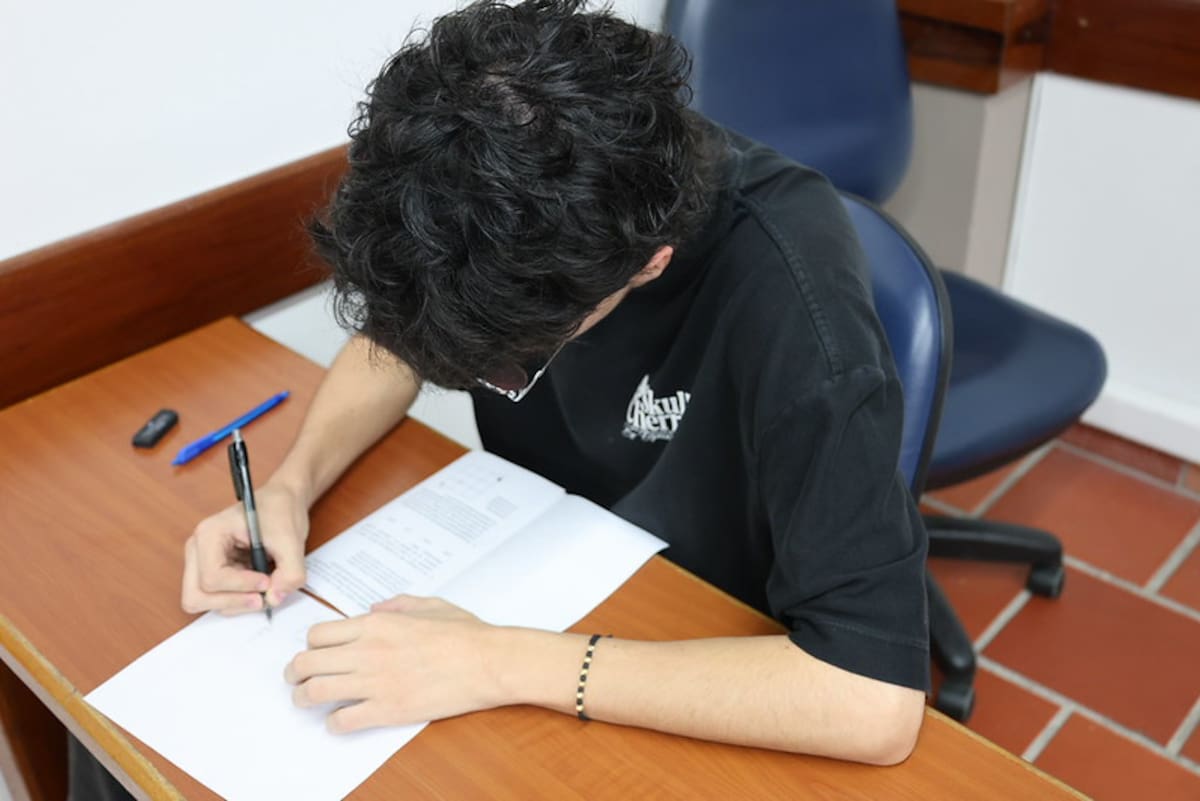 De las aulas a la final: el talento matemático encontró su punto de encuentro en la UDES.