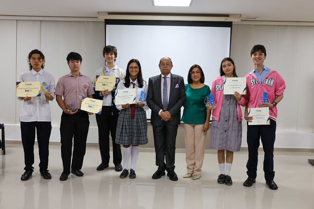 Ellos son algunos de los ganadores de las Olimpiadas de Matemáticas, organizadas por la UDES.