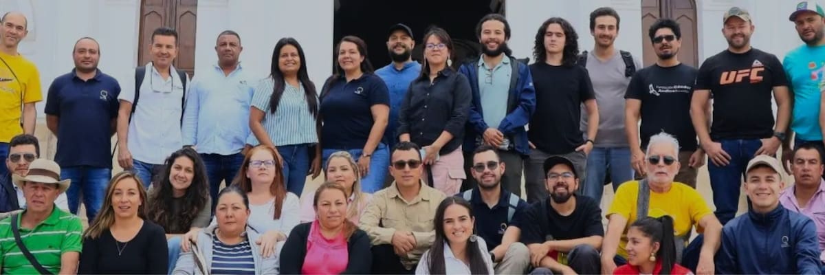 El grupo de la UDES y otros investigadores que tienen su mirada en la Ruta del Cóndor.