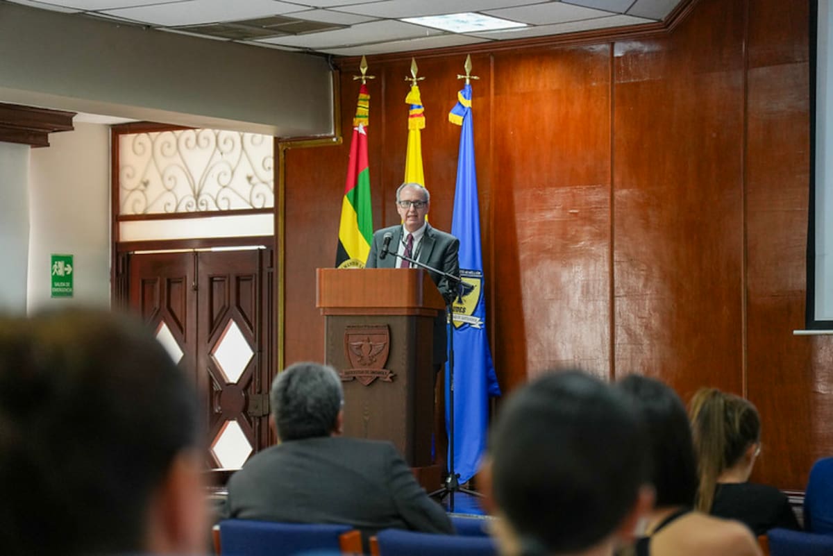 Lázaro Tobón Vallejo, líder del proceso de Inspección y Vigilancia de la Secretaría de Educación de Bucaramanga.