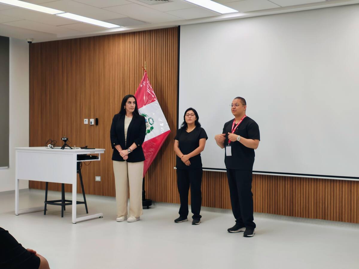 Yesid Araque Puello, egresado de Bacteriología y Medicina de la Universidad de Santander, UDES, explicó la importancia de la intervención quirúrgica que lideró en Perú.