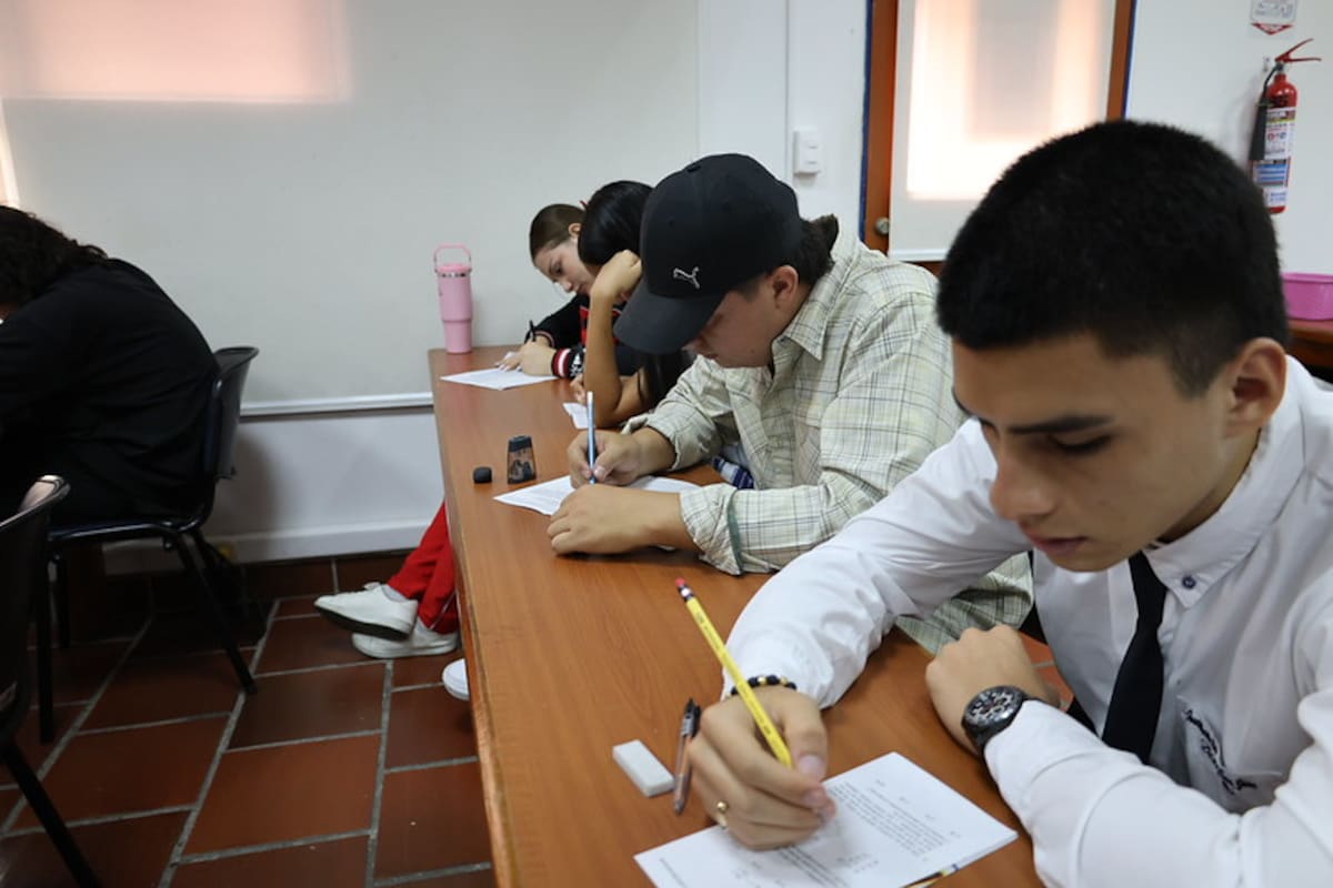 Entre fórmulas y genialidad: la UDES convirtió las matemáticas en un desafío de alto nivel.
