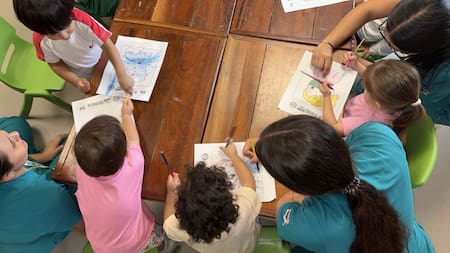 Juegos, pintura y autocuidado: así vivieron los niños la jornada en Casa Búho