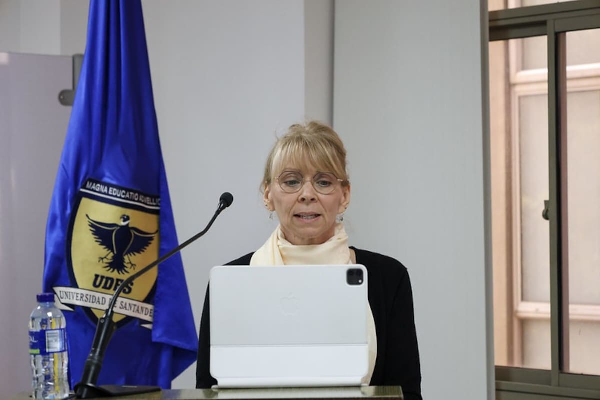 Abogada de inmigración Jeanne Prendergast de Santos.