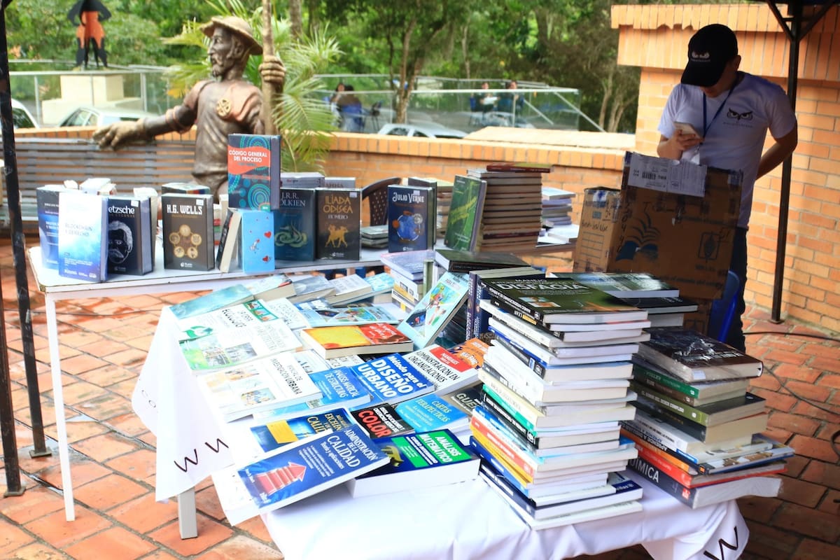 Feria del Libro en la UDES.