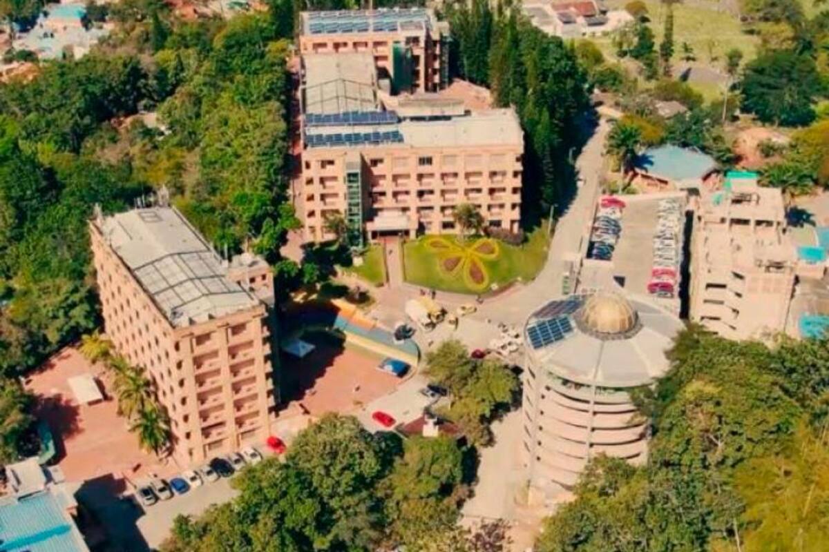 La Universidad de Santander, UDES, le apuesta a la obtención de energía a través de paneles solares. (Foto suministrada / VANGUARDIA)