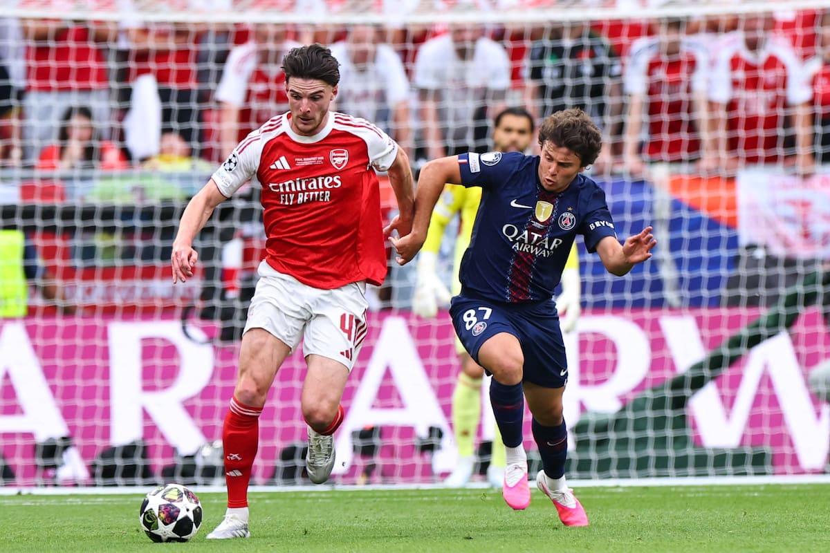 Budapest (Hungary), 30/05/2026.- Declan Rice of Arsenal (L) in action against Joao Neves of PSG (R) during the UEFA Champions League final between Paris Saint-Germain and Arsenal in Budapest, Hungary, 30 May 2026. (Liga de Campeones, Hungría) EFE/EPA/ANNA SZILAGYI