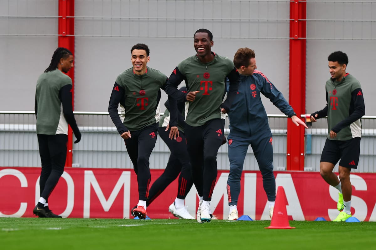 MUNICH (Germany), 14/04/2026.- Jamal Musiala (L) and Nicolas Jackson of Bayern Munich attend the team's training session in Munich, Germany, 14 April 2026. Bayern Munich will face Real Madrid in a UEFA Champions League quarter-finals, 2nd leg match on 15 April in Munich. (Liga de Campeones, Alemania) EFE/EPA/ANNA SZILAGYI