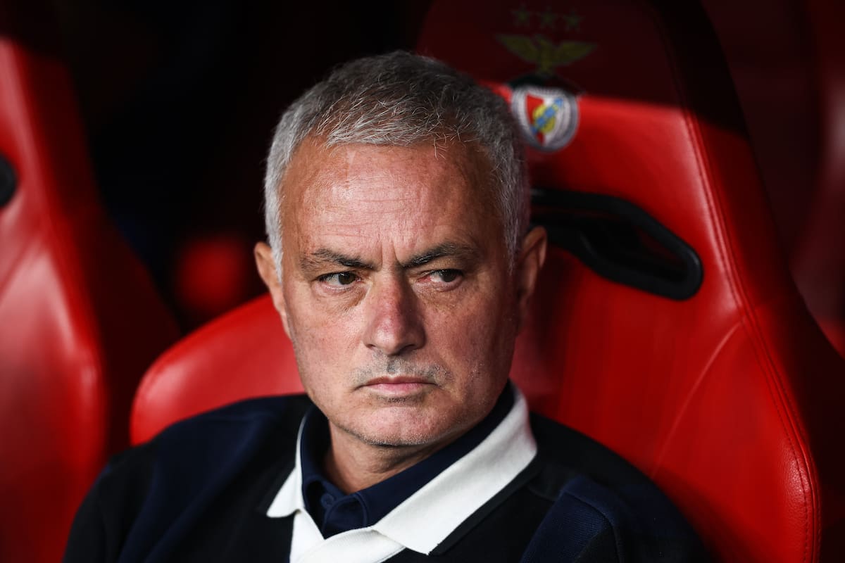 Lisbon (Portugal), 27/08/2025.- Fenerbahce's head coach Jose Mourinho looks on ahead of the UEFA Champions League play-offs second leg soccer match between SL Benfica and Fenerbahce SK, in Lisbon, Portugal, 27 August 2025. (Liga de Campeones, Lisboa) EFE/EPA/RODRIGO ANTUNES