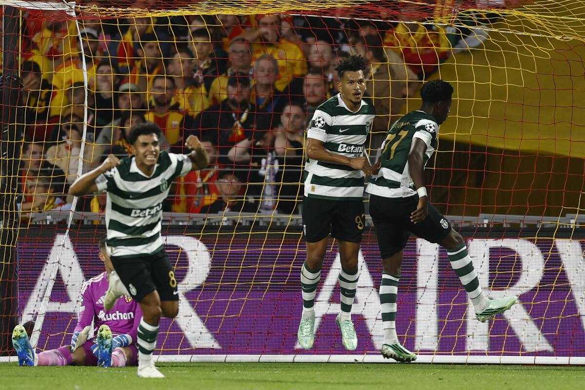 Lens (France), 13/10/2026.- Luis Suarez (C) of Sporting scores celebrates after scoring the opening goal in the UEFA Champions League league phase match between RC Lens and Sporting, in Lens, France, 13 October 2026. (Liga de Campeones, Francia) EFE/EPA/YOAN VALAT