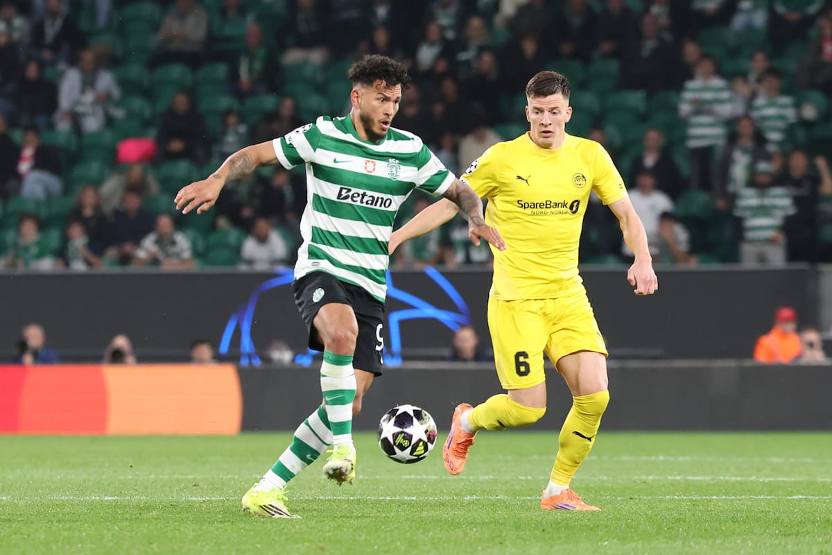 Lisboa (Portugal), 17/03/2026.- Sporting CP's Luis Suarez (L) in action against FK Bodo/Glimt's Jostein Gundersen during the UEFA Champions League Round of 16 second leg soccer match between Sporting CP and FK Bodo/Glimt, in Lisbon, Portugal, 17 March 2026. (Liga de Campeones, Lisboa) EFE/EPA/ANTONIO COTRIM