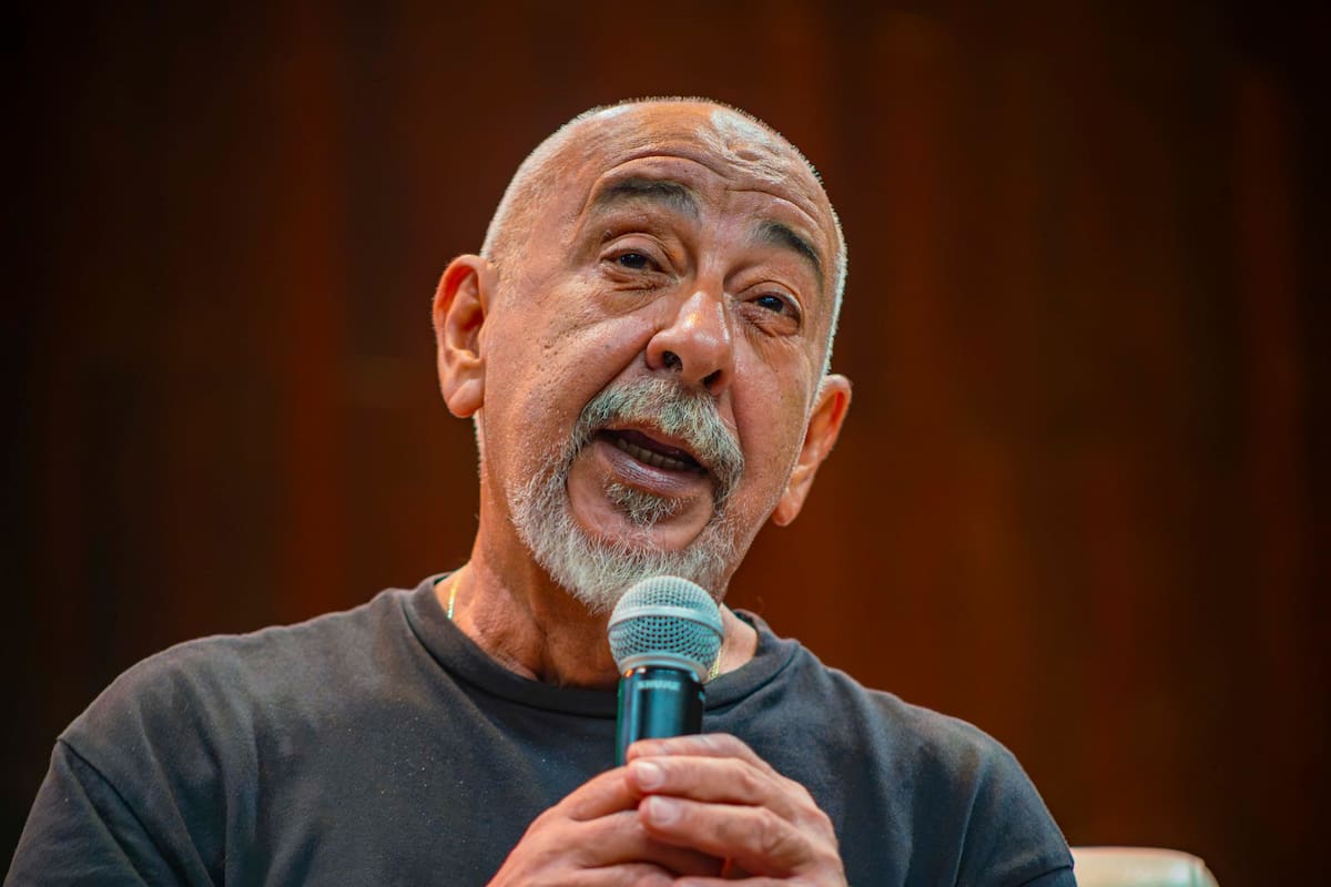 El escritor cubano Leonardo Padura, uno de los escritores internacionales que visitó Ulibro 2026. Foto: Suministrada.