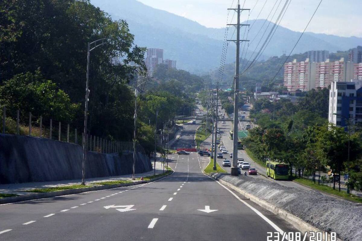 Se espera que el próximo 20 de septiembre se terminen los trabajos de señalización del Tercer Carril, en su primer tramo. (Foto: Suministrada Consorcio CR VIAL / VANGUARDIA LIBERAL )