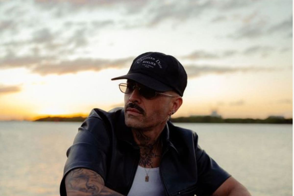 “Siempre he creído que las canciones pueden viajar en el tiempo y seguir resonando en la gente de maneras inesperadas”, expresa Mike Bahía. Foto tomada de redes sociales/VANGUARDIA