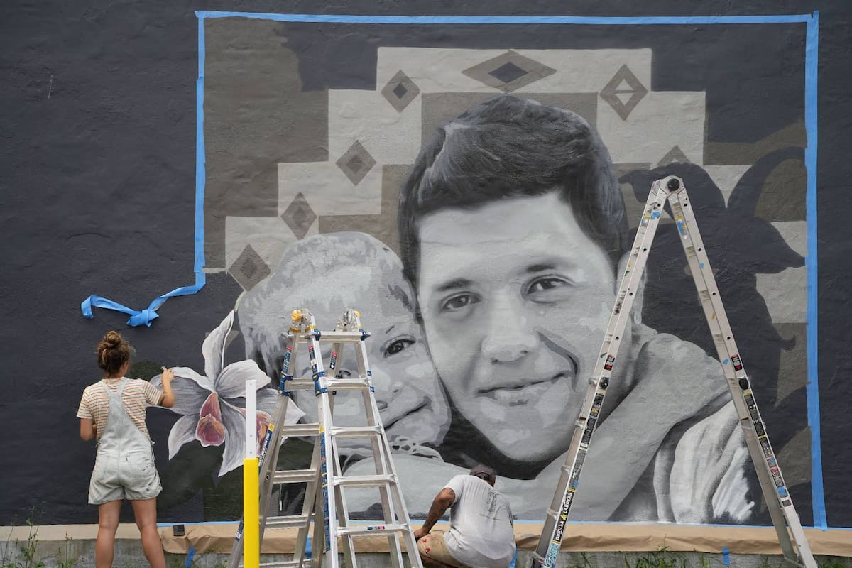 Un mural en memoria de Joan Sebastián Durán fue elaborado en Biddeford, Maine, como homenaje al joven bumangués muerto durante un operativo de ICE.