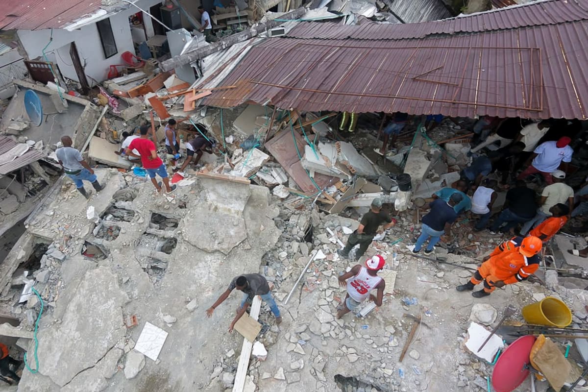 Terremoto de magnitud 7,4 en Colombia. // Foto: EFE/ Jean Arriaga.
