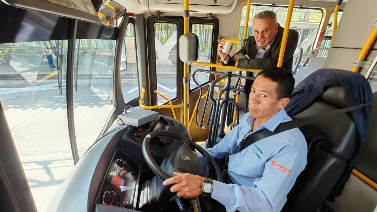 Nos subimos en los buses duales del Metrolínea y siempre detectamos pocos pasajeros.
