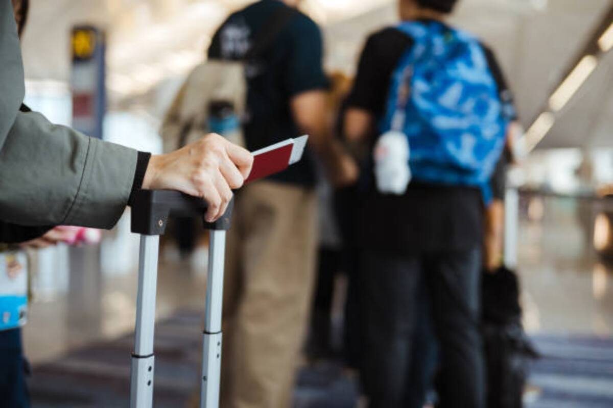Estados Unidos impide actualizar y retiene pasaportes vencidos.