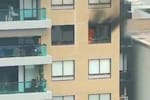 Emergencia por incendio en apartamento del séptimo piso de conjunto residencial en Floridablanca