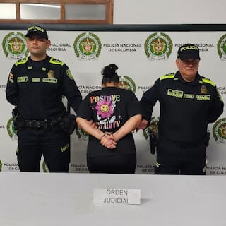 Capturan en Girón a mujer requerida por homicidio agravado y otros delitos