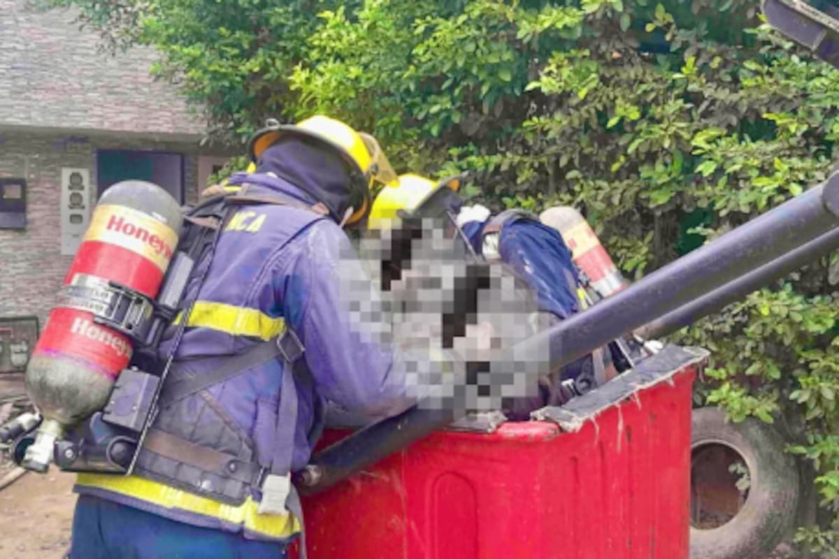 Unidades del Cuerpo de Bomberos de Floridablanca atendieron la emergencia por incendio estructural.