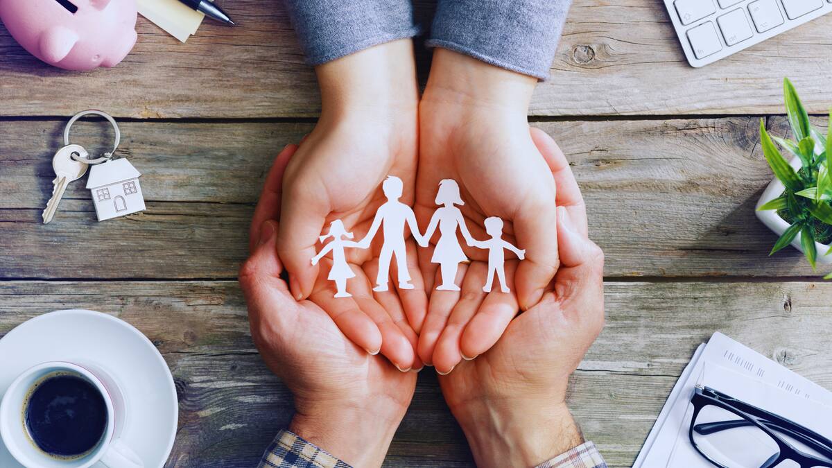 Permitir que los niños enfrenten retos cotidianos contribuye al desarrollo de su autonomía. Imagen de referencia