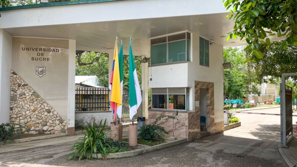 Docentes denuncian que están retenidos en Unisucre en medio de crisis por polémica de sueldos.