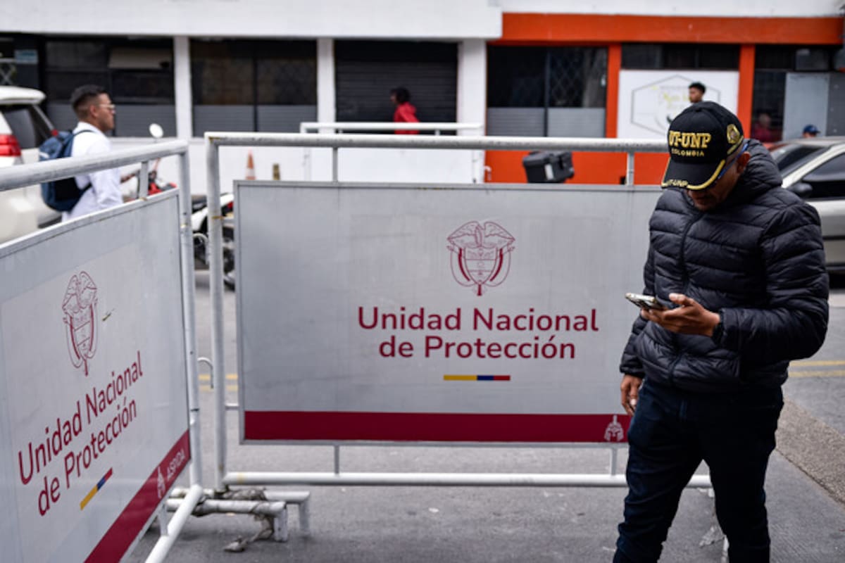 El creador de contenido Levy Rincón aseguró que tenía asignados dos escoltas y una camioneta y afirmó que ha recibido amenazas y atentados contra su vida. La decisión se conoce en medio de la revisión de los esquemas de protección asignados por la UNP.