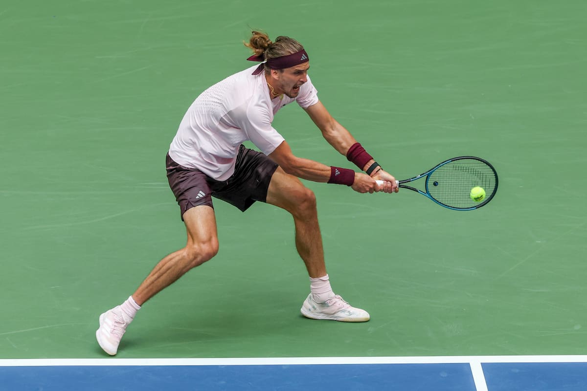 FLUSHING MEADOWS (United States), 13/09/2026.- Alexander Zverev of Germany in action against Ben Shelton of the US during the Men's Singles Final of the US Open Tennis Championships in Flushing Meadows, New York, USA, 13 September 2026. (Tenis, Alemania, Nueva York) EFE/EPA/BRIAN HIRSCHFELD