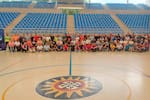 Lanzamiento de Cuántico: “Felicidad Divergente” de la Usta