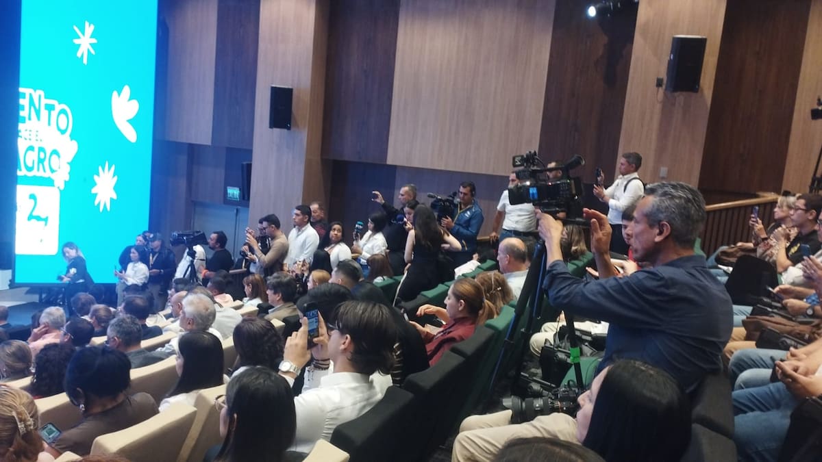 La convocatoria es oficializada hoy en la UTS, con la presencia de estudiantes, padres de familia y directivos de la institución y de la región. (Foto: Martín Sanguino / VANGUARDIA)