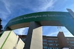 Egresados vuelven a graduarse para celebrar que la UTS ya es Universitaria