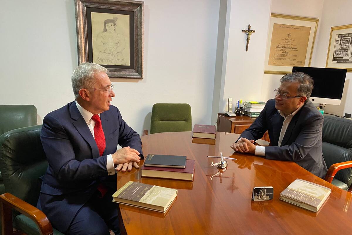 “Vamos juntos a declarar ante la JEP” Presidente Petro a Uribe. | Foto: Colprensa.