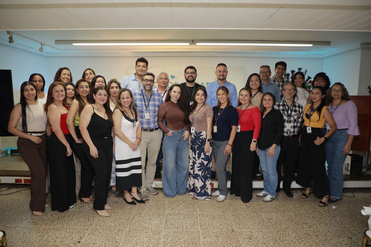 Equipo de empleados de la Unidad Comercial y Publicidad de Vanguardia. Jaime Moreno / VANGUARDIA
